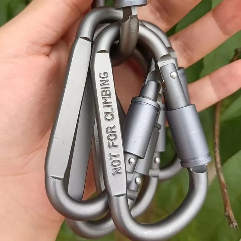 Portachiavi tattico in acciaio - Camping Cooking Container recensione e prezzo